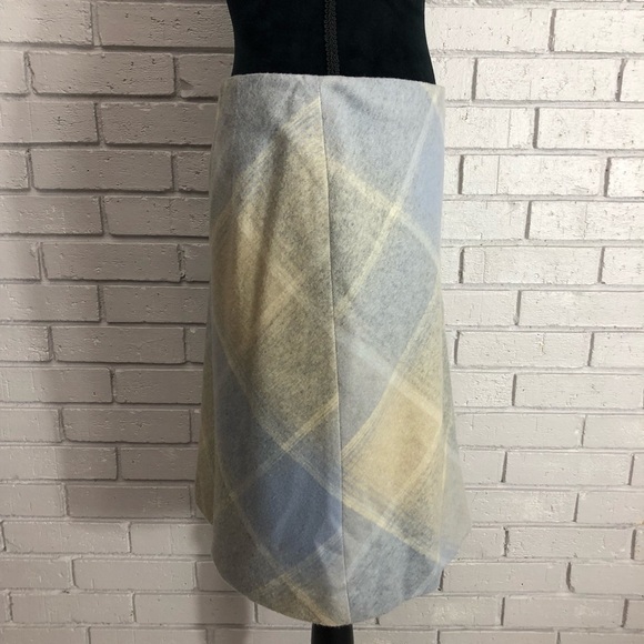 Ann Taylor Petites Wool Blend Pencil Skirt - Picture 5 of 8